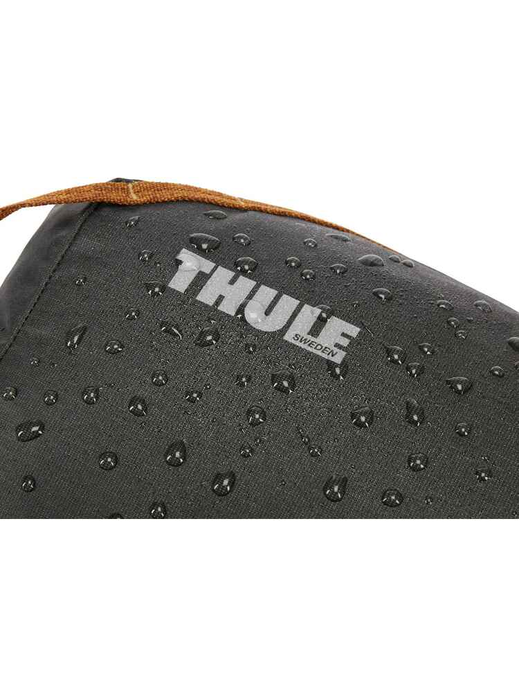 Thule 4088 Stir 18L hiking backpack obsidian